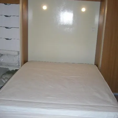 Chalet Route De Lisieux 샬레 *